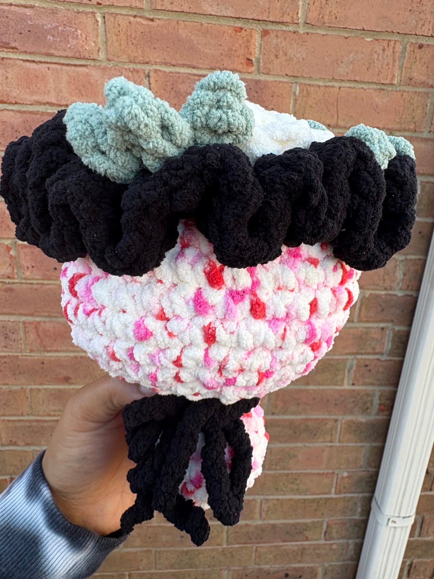 XOXO Plushie Rose Bouquet